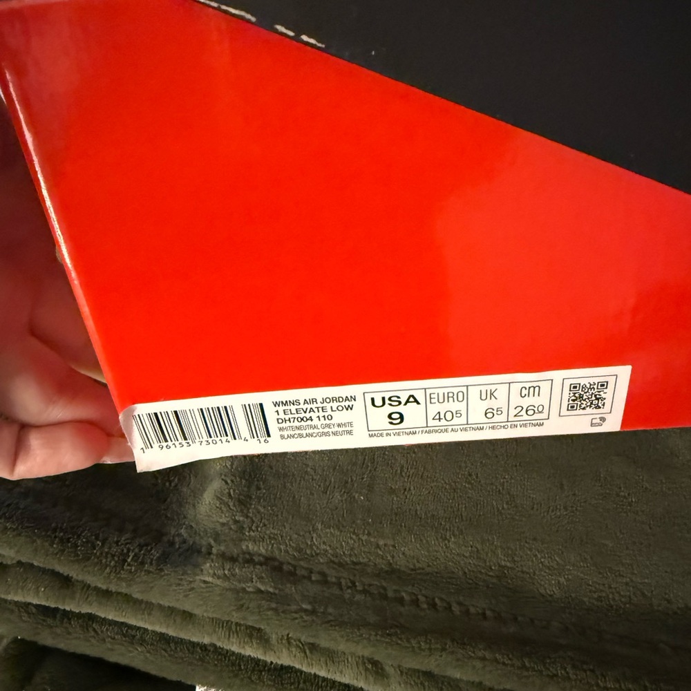 Nike Air Jordan Red and Black Box